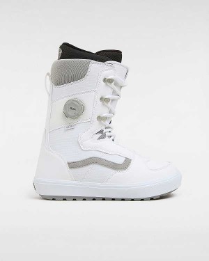 White Vans Invado OG MTE Men Snowboard Boots | VN6839541