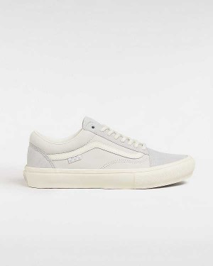 White Vans Old Skool Men Skate Shoes | VN2138564